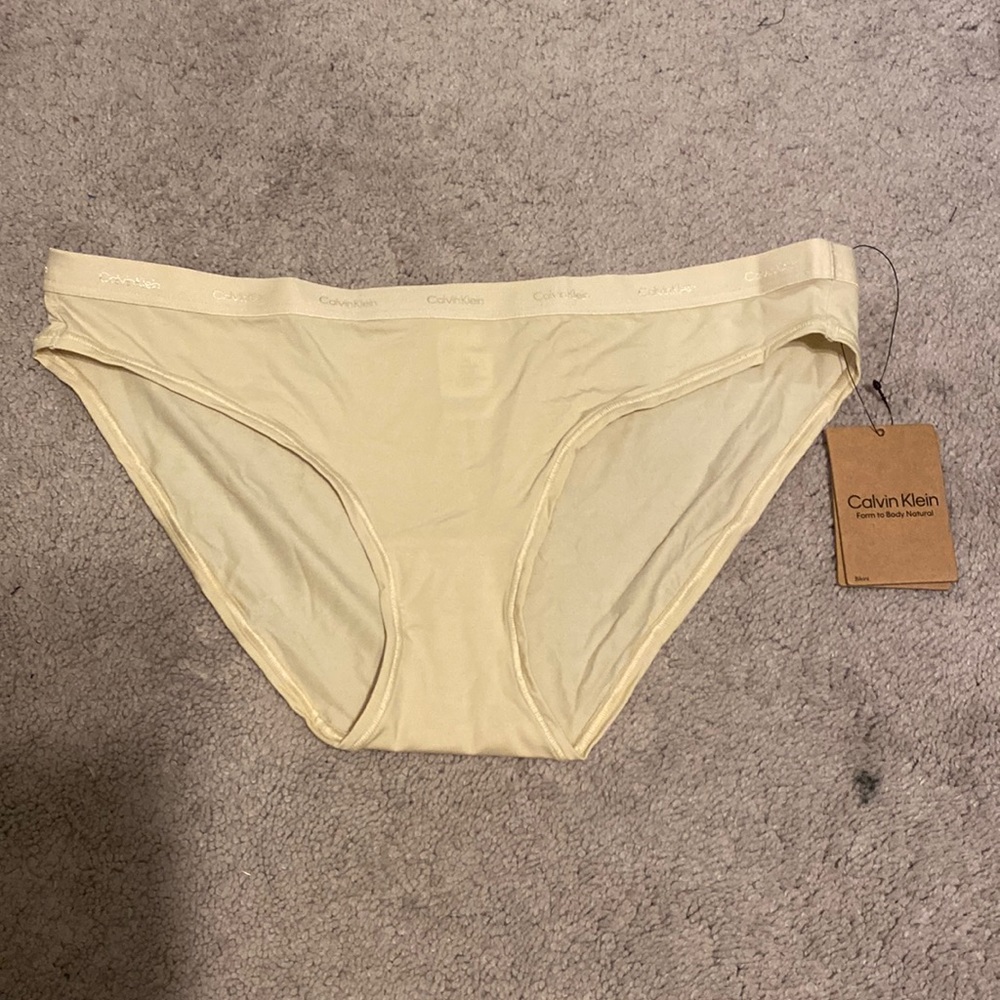 NWT Calvin Klein pale yellow bikini